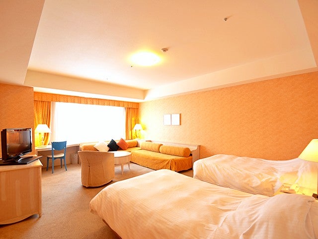 ■●夜発バス　舞子スノーリゾート　舞子高原ホテル（ロイヤルツイン）（2泊4日）1