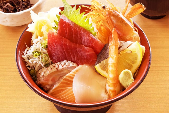 ★1/26(月)、28(水)、30(金)催行決定★【新宿発】光と音で体感する「東京ドイツ村」ウィンターイルミネーション！！南房総の絶景パワースポット＆海の幸の彩り海鮮丼の昼食付き！！千葉の名産・落花生つかみ取り体験も満喫♪ 日帰りバスツアー2