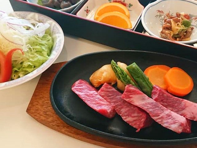 ●朝発バス　志賀高原[横手山・渋峠スキー場]　ホテルハイツ志賀高原【夕食ランクUP：鍋＆おかずバイキング＋和牛ステーキ付】（1泊2日）2