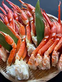 【東萩駅発】ド・ド~ンと!焼き牡蠣&3種のズワイガニ食べ放題!かに・牡蠣フェスティバル 日帰り