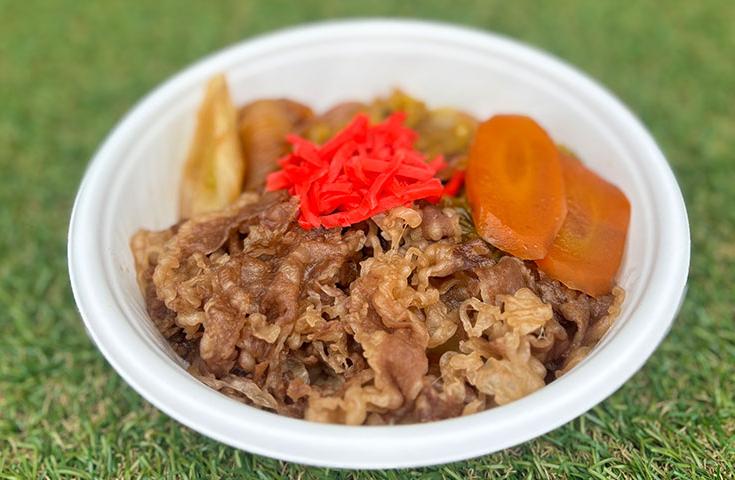 【早割30】[新宿発]神コスパ天才企画★vipツアー限定！絶品！えらべる『神戸牛』ランチ＆みんなだいすき！「シャインマスカット狩り食べ放題」＆新登場！あさぎりフードパーク＆道の駅朝霧高原でお買い物♪3