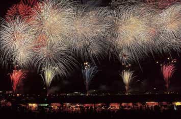 【新大阪駅・京都駅・米原駅・名古屋駅発】 【東海道・東北新幹線利用】大曲全国花火競技大会と平泉中尊寺・松島　花巻温泉連泊　3日間