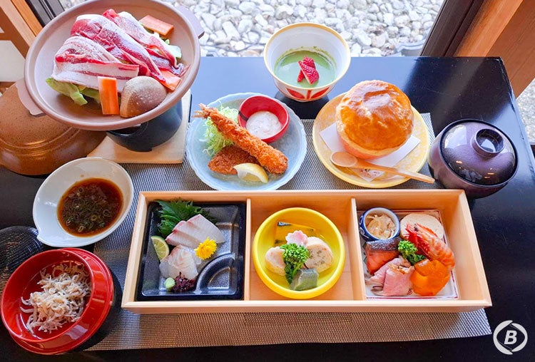 【梅田発/トイレ付バス】丹波もみじめぐりと老舗料理旅館 播磨屋で食すプチ贅沢ランチを堪能する日帰りバスツアー1