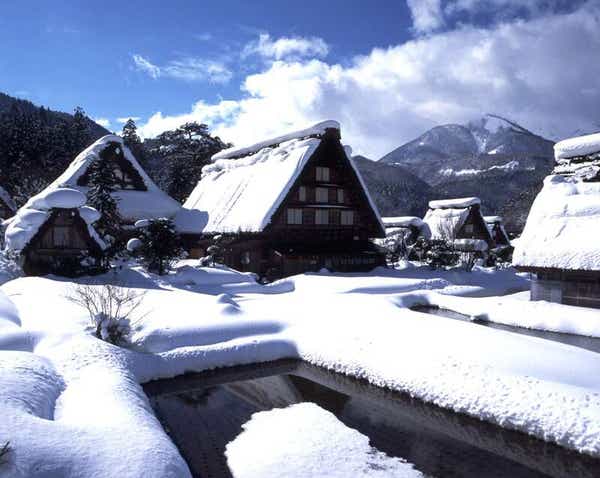 【梅田・京都ルート発】 お正月！古都金沢連泊と飛騨高山・白川郷・永平寺３日間1