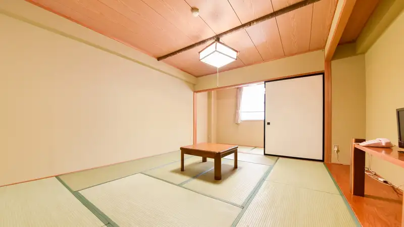 夜発バス／新宿・池袋発　北志賀グランドホテルウエスト　小丸山スキー場　選べるリフト券／　宿泊プラングレードアップ！初心者も安心の緩斜面ゲレンデはホテル目の前！夕食バイキングでお腹もココロも大満足！2