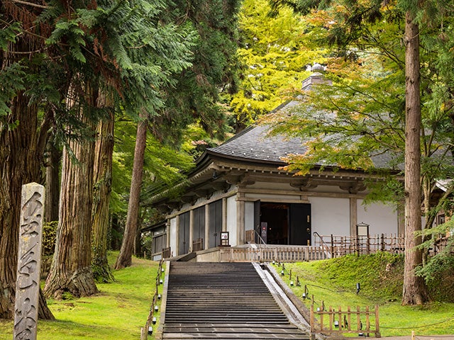 【ジャンボマーチ／添乗員同行】新幹線で行く！ 大曲全国花火競技大会と世界遺産 中尊寺２日間 ◆ 週末の1泊2日で行く！ ◆ 観覧席にて花火を鑑賞♪ ◆ 名古屋駅発着 ◆ おひとり様参加可能♪ 【世界遺産】2