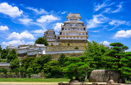 [なんば発]昼食天ぷら豪華セット♪世界遺産「姫路城」と数々の文豪や著名人に親しまれた有馬温泉＆日本でも有数の眺望スポットの六甲山散策日帰りバスツアー(英語ガイド付)