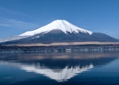 【2泊3日／添乗員同行／福岡空港発着】 ＜40名様限定募集＞ 2026年12月31日(木)出発 皇居新年一般参賀と明治神宮初詣 世界遺産富士山を望む3日間1
