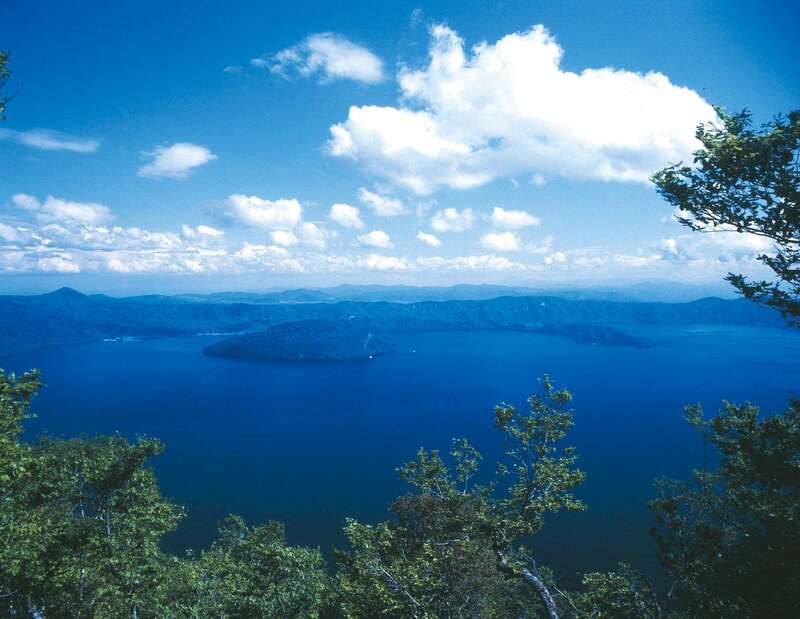 【伊丹空港発着】 初夏のまるごと秋田！十和田・奥入瀬　感動8景　2日間2