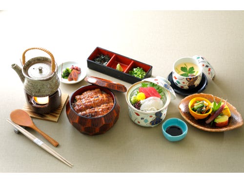 【お支払い実額5,000円】LOVEあいちキャンペーン!名古屋能楽堂にオープンした食の新スポット「蓬左」で名古屋名物ひつまぶし