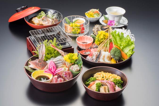 【千葉中央発】南房総いいとこどり♪お花摘み・いちご狩り・『館山炙り海鮮丼』で大満喫!<コースNo.21-1056-04>(京成トラベルサービス)<1月~3月発>