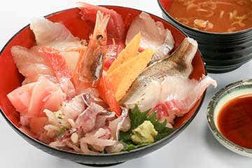 横須賀バスツアー助成金&みうらおもてなしバスツアー補助金利用で5,990円!歴史と絶景の三浦半島を満喫!新鮮豪華9種の海鮮丼&50万球のヨコハマミライト2021/千葉駅発【18歳以上&ワクチン2回接種済証明または陰性証明をお持ちの方限定 】