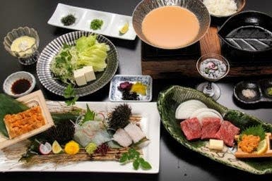 ついに解禁、幻の赤うに!淡路赤うにしゃぶと淡路牛うに乗せコースのご昼食【高槻・枚方・河内磐船・住道発】