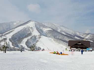 ■【全国旅行支援対象商品】夜発日帰り 斑尾高原スキー場